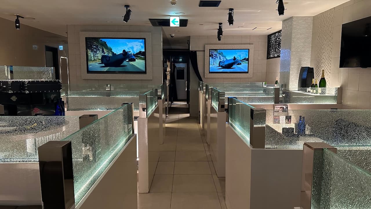 GALLERY 01