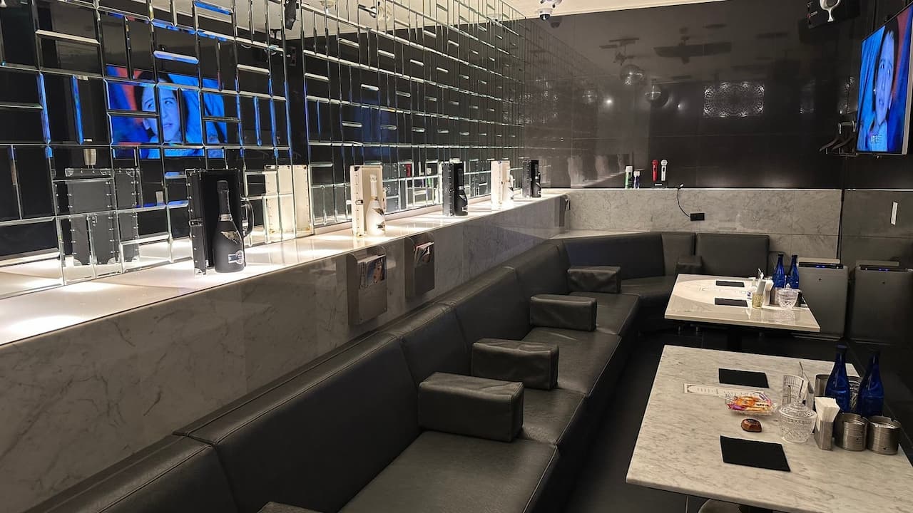 VIP ROOM01
